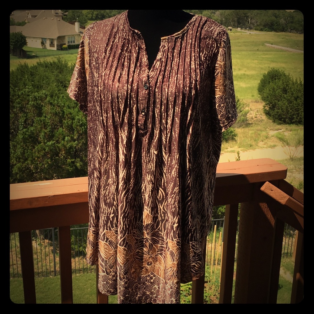 Simply Aster pintucked short sleeve tunic: size 3X